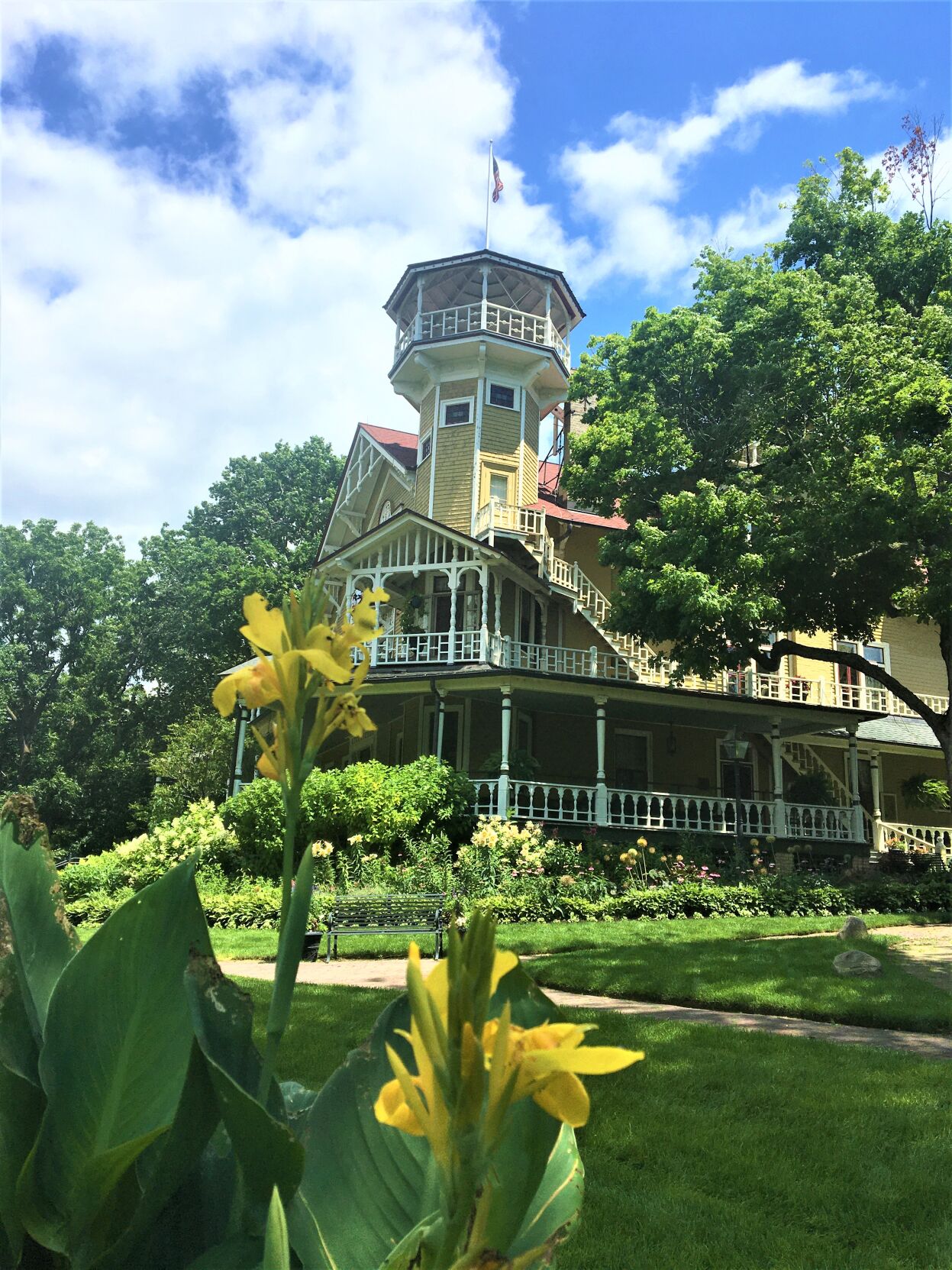 Black Point Estate & Gardens, Town of Linn